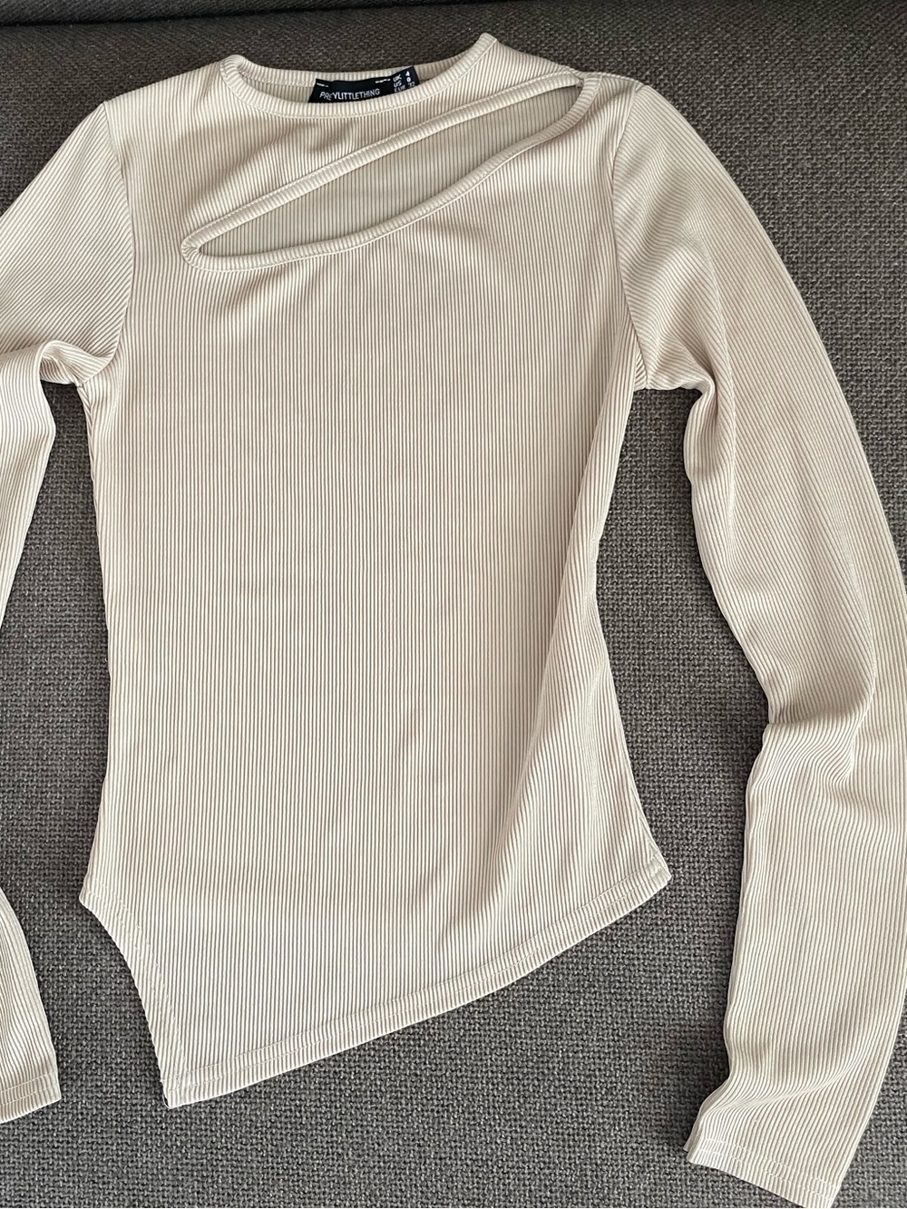 PrettyLittleThing Cream Ribbed Long Sleeve Top with Cutout